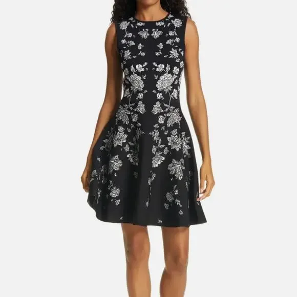 Ted Baker Naomyy Floral Jacquard Dress Mini A-Line Sleeveless round neck zip up - Picture 1 of 13